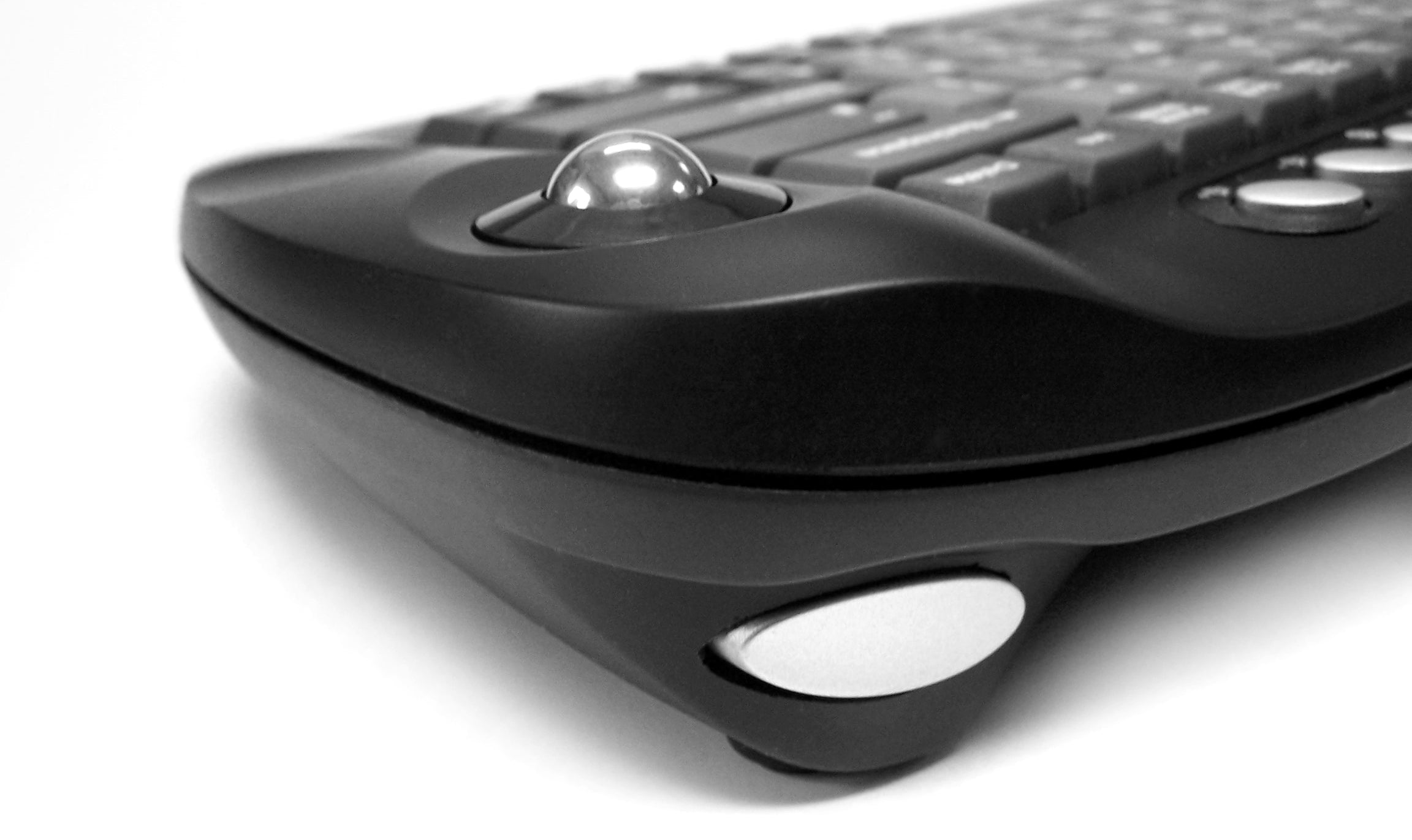 Accuratus Toughball 2 - Wireless 2.4GHz Multimedia Mini Keyboard with Trackball